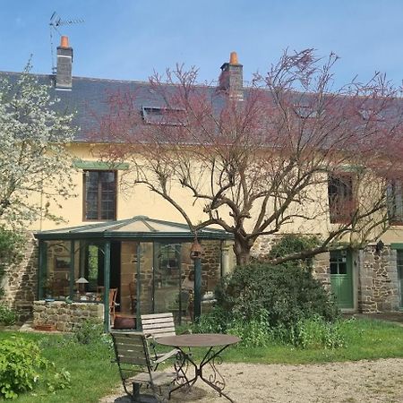 Bed and Breakfast Les Berges De La Planchette Yvignac-la-Tour Zewnętrze zdjęcie