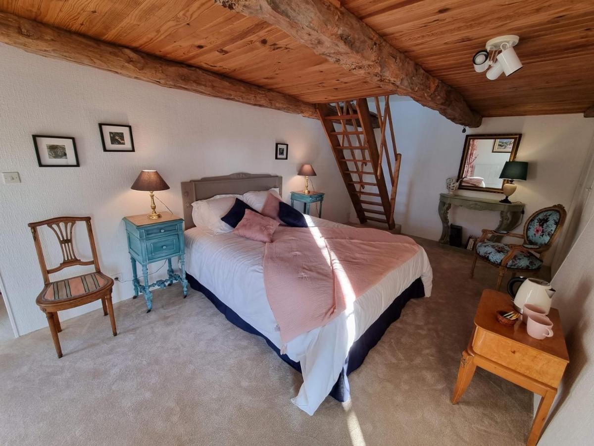 Bed and Breakfast Les Berges De La Planchette Yvignac-la-Tour Pokój zdjęcie