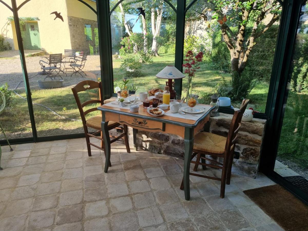 Bed and Breakfast Les Berges De La Planchette Yvignac-la-Tour Zewnętrze zdjęcie